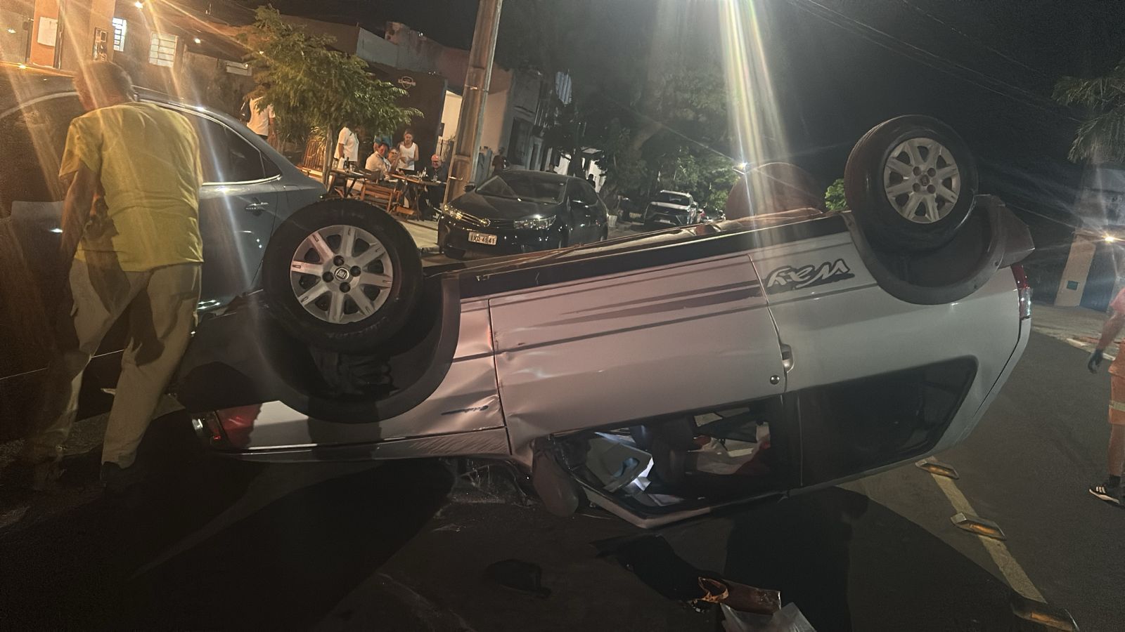 OAB Barro Preto - Colisão entre veículos termina em capotamento