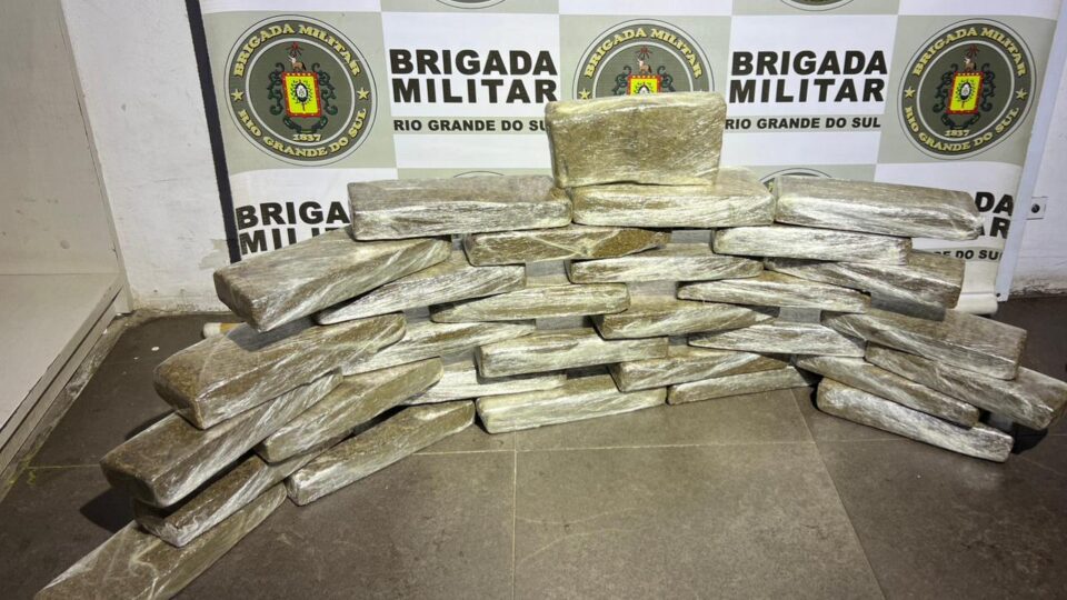 OAB Barro Preto - Choque apreende quase 20 quilos de maconha