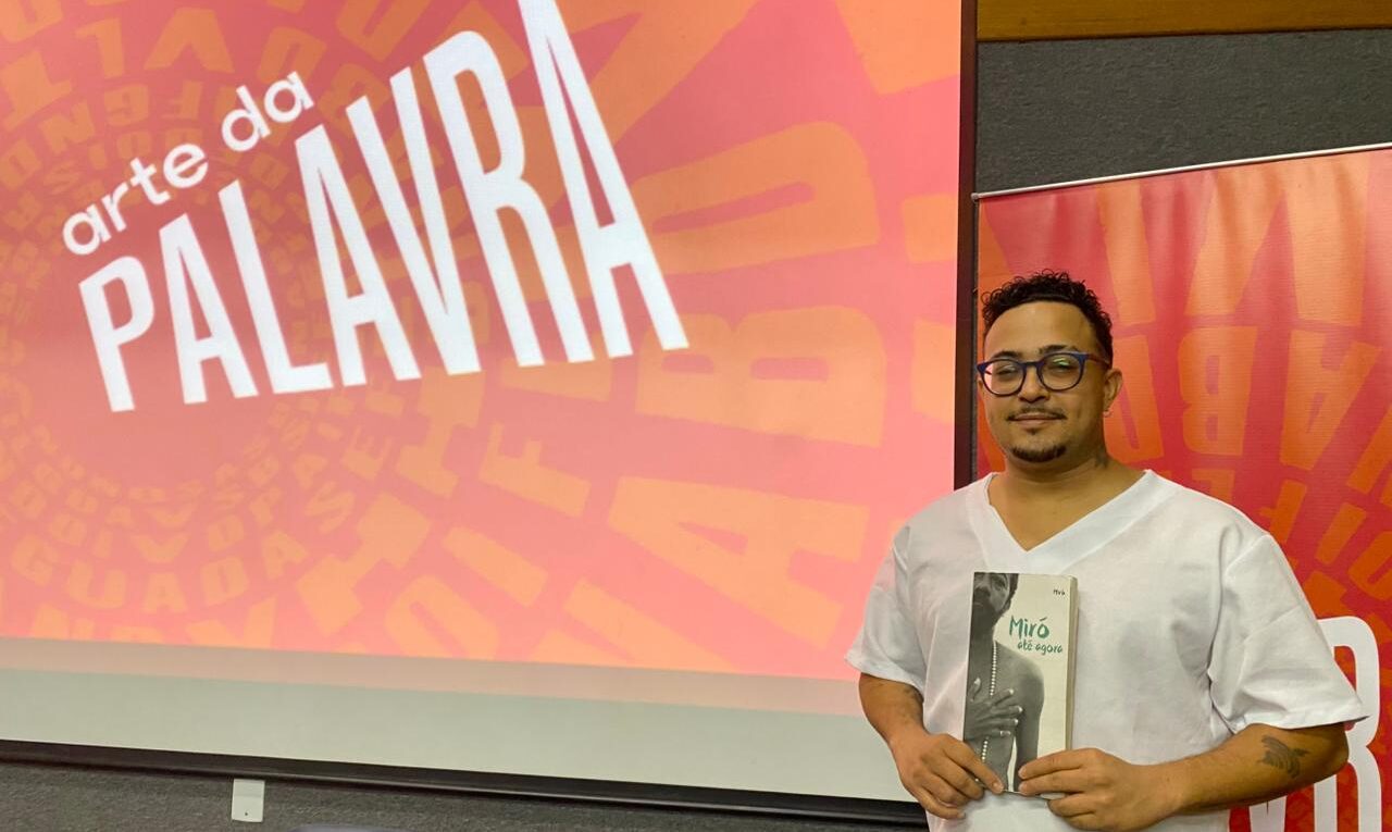 Arte da Palavra aproxima jovens da poesia com recital de David Biriguy