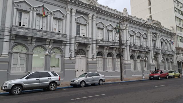 Prefeitura determina regras em ruas do centro para reduzir perturbações