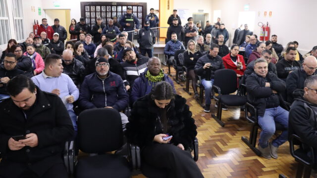 Vereadores debatem regulamentação do transporte por aplicativo