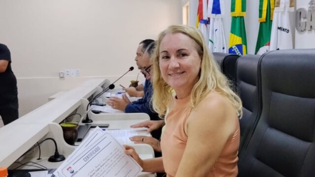 Legislativo cobra transparência sobre quadro técnico e incentivo à adoção