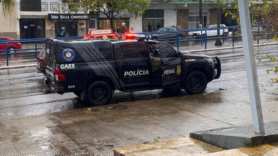OAB Barro Preto - Policiais penais de Uruguaiana são presos por ligação com facção criminosa