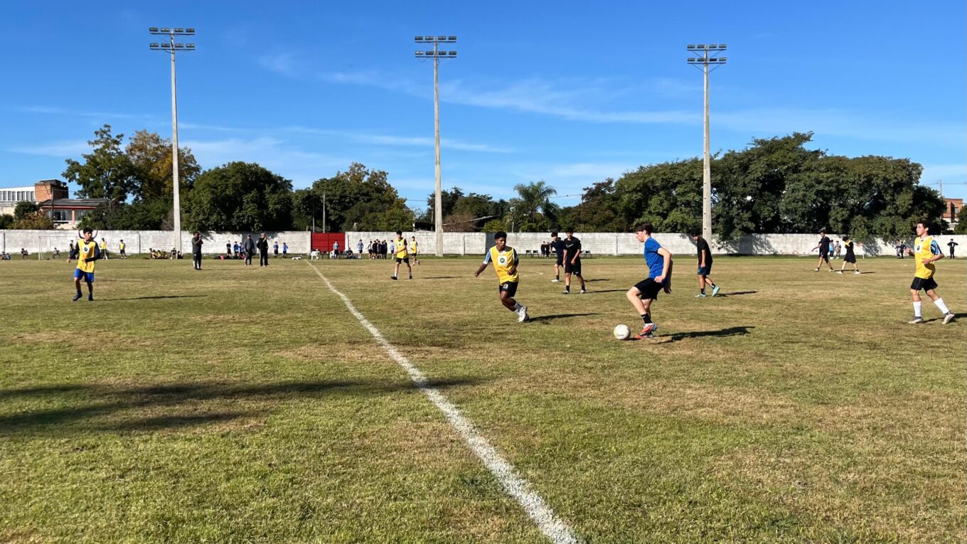Grêmio realiza avaliação técnica de jovens no Estádio Ferro Carril