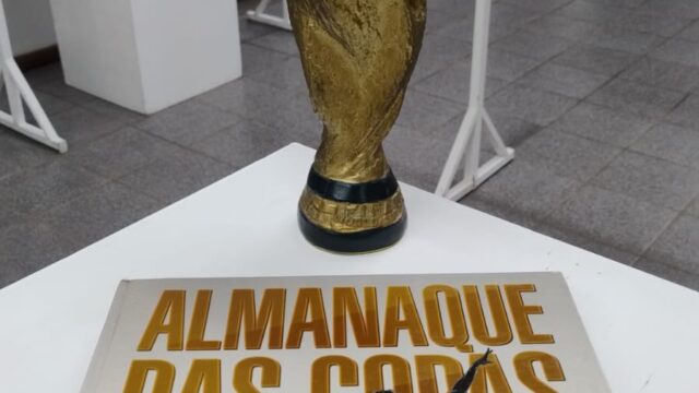 Exposição reúne selos que contam a trajetória das Copas do Mundo