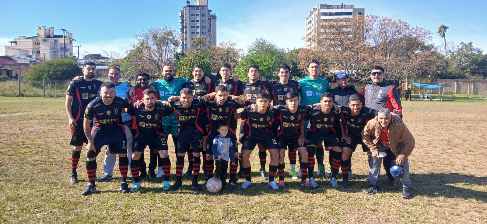 Com vitória por 2 a 1 sobre o 13 de Abril, o Milan confirmou presença na Liga da Primavera. Créditos: Jairo Souza/JC.