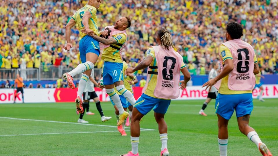 OAB Barro Preto - Brasil reage no fim, vence o Japão por 2 a 1 e avança às oitavas da Copa do Mundo