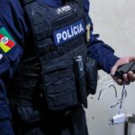 Celulares, notebooks, veículos, armas e dinheiro foram apreendidos durante a ofensiva realizada nesta quinta-feira, 11. Créditos das fotos: divulgação/MPRS.