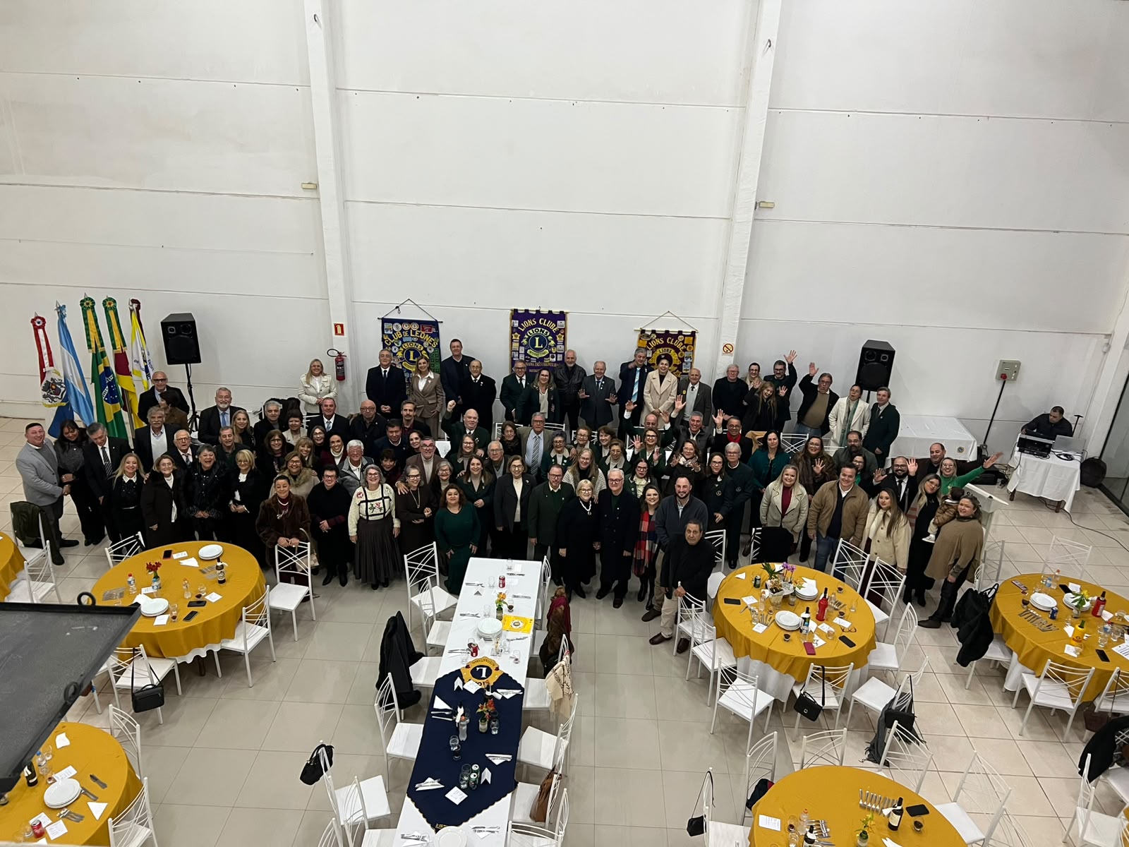 Além da posse, a cerimônia celebrou a amizade entre os clubes leonísticos e o espírito de cooperação que une os voluntários dos dois países. Créditos: divulgação.
