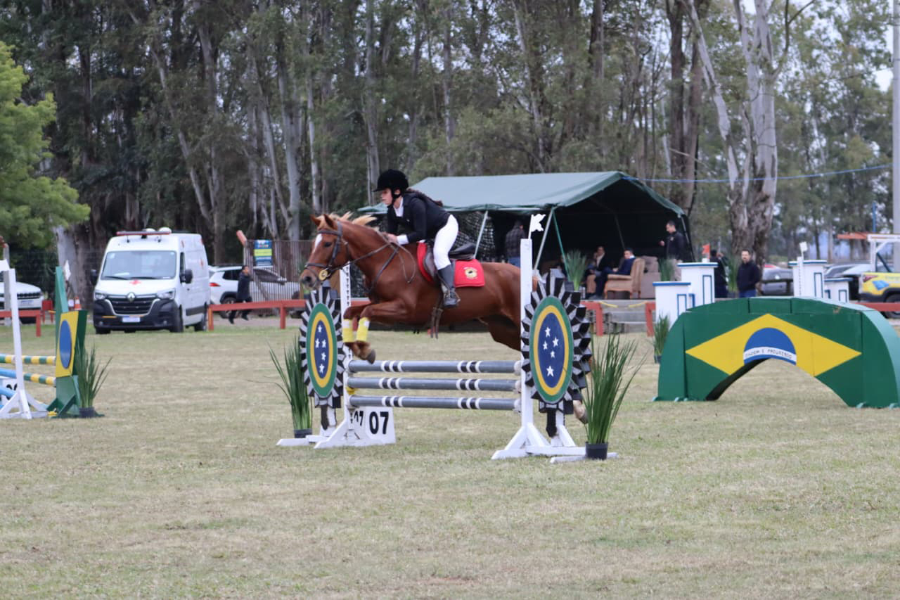 Antonela Borin e Princesa da Triumph, na categoria, 0,80 m. Créditos: Gabriela Barcellos/JC.