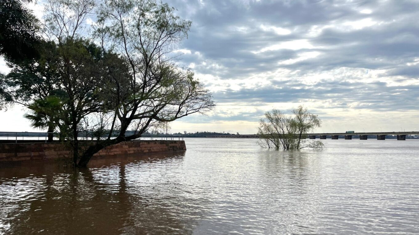 Rio Uruguai mantém queda e deve ficar abaixo dos nove metros