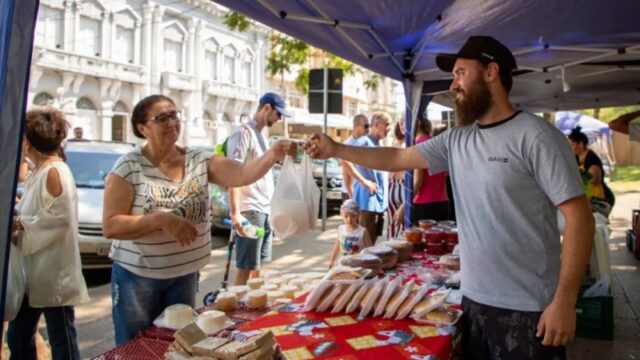 Feira da Comunidade terá edição especial neste domingo