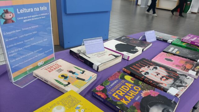 Vitrine Literária do Sesc aborda o Agosto Lilás