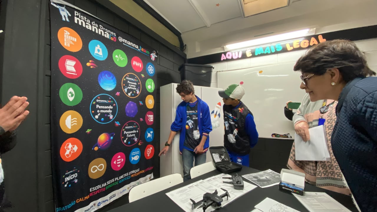 Programa aposta em experiências práticas para desenvolver habilidades ligadas à inteligência artificial, drones e robótica. Créditos: Evelyn Gomes/Secom/PMU.