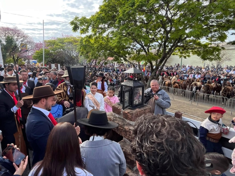 Chegada da Chama Crioula inicia os Festejos Farroupilhas