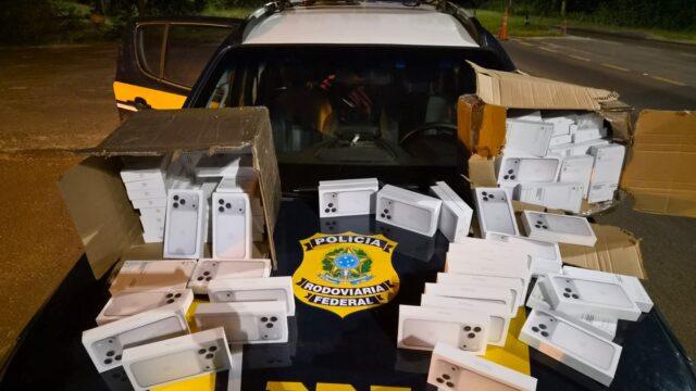 PRF apreende carga de iPhones avaliada em R$ 900 mil