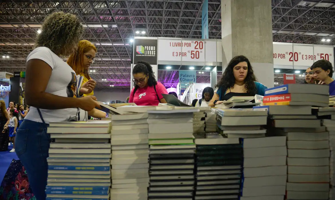 Prêmio Caminhos de Literatura recebe inscrições até o dia 15